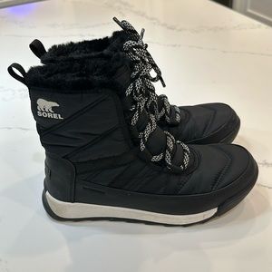 Black Sorel fur lined boots